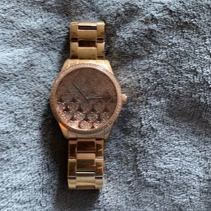 ⚡️ROSE GOLD GUESS WATCH